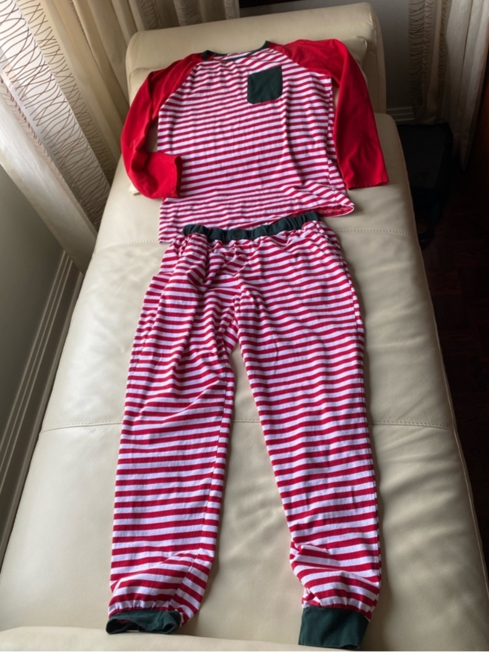 Women's cotton Pajama Set, Xmas pajamas XL or L - GUC